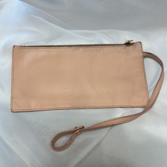 Saint Laurent Pouch